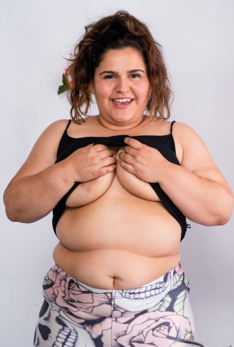 chubby girl got lucky pornographic photos