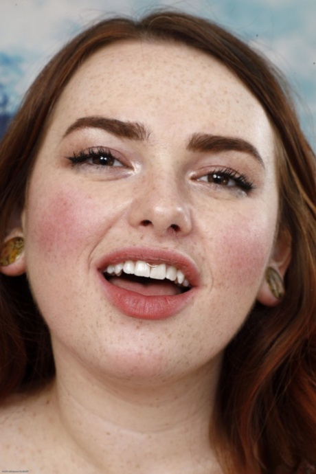 bbw face slap pretty photo