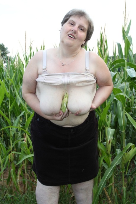 latina bbw sofia rose gets free sex photos