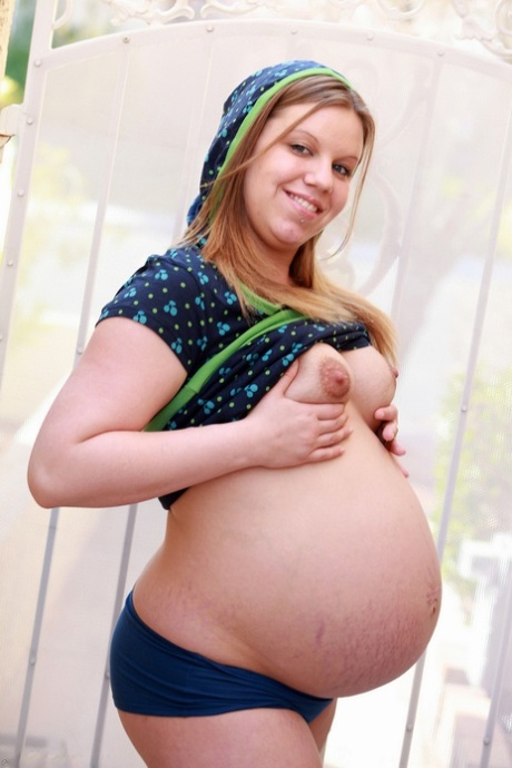 fat teen lesbians porn photo