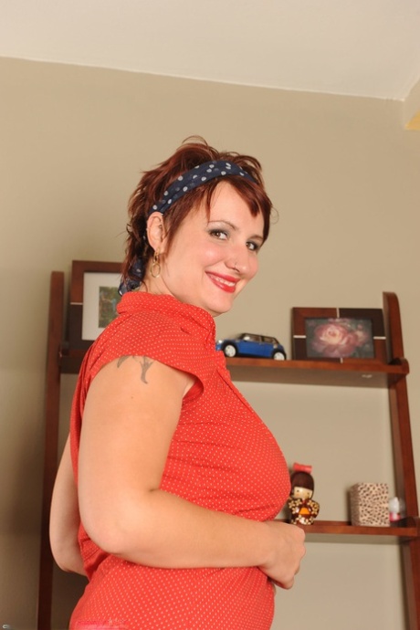 chubby cfnm beauty stroking bfs cock free porn pictures