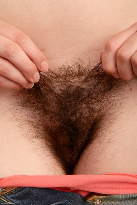 thick yor naked photos