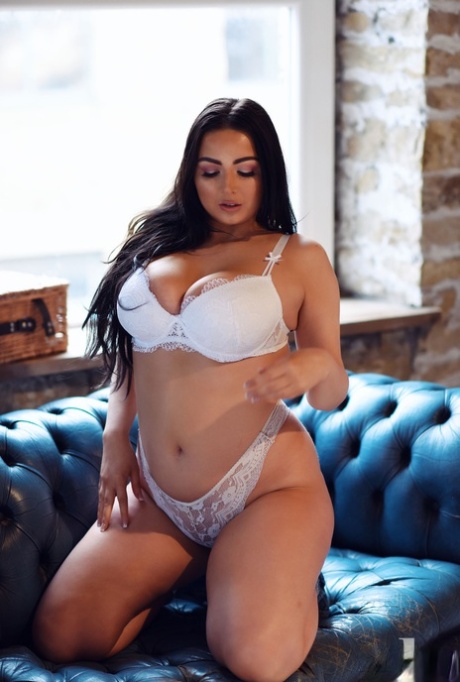 bbw teen public nude images