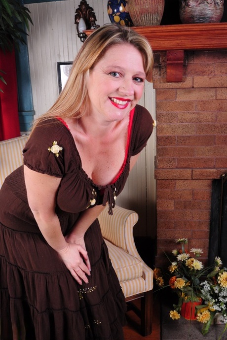 curvy jule sex archive
