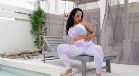 thick booty solo porn pictures