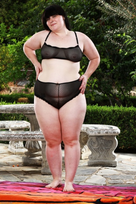 hot chubby moms gallery free nude photo