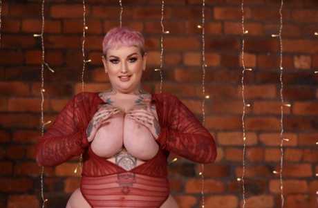 thick milf fuck hot nude pictures
