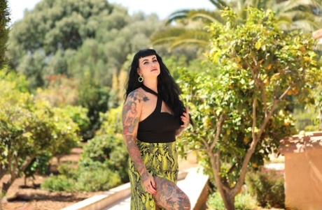 getting my dick sucked by a fat bitch art porn image