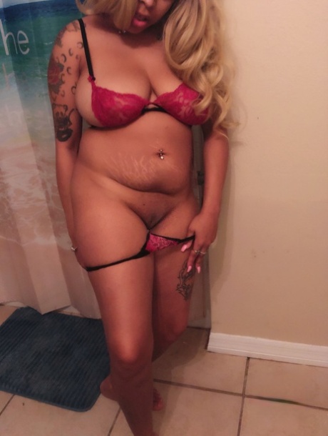 tall curvy mature hot naked photos
