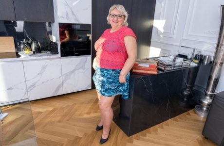 charline french bbw art porn photo