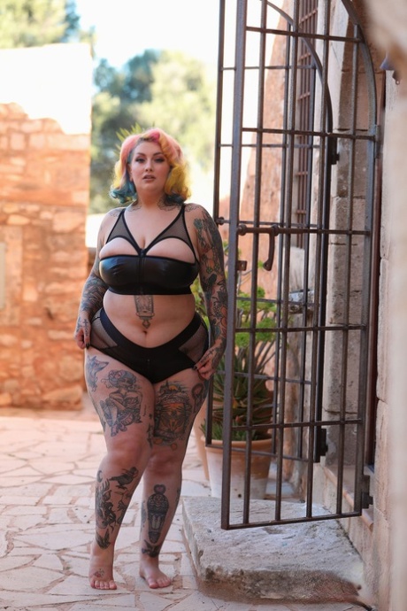 wifes fat ass free pics
