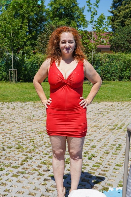 hot curvy big tits hot naked photos