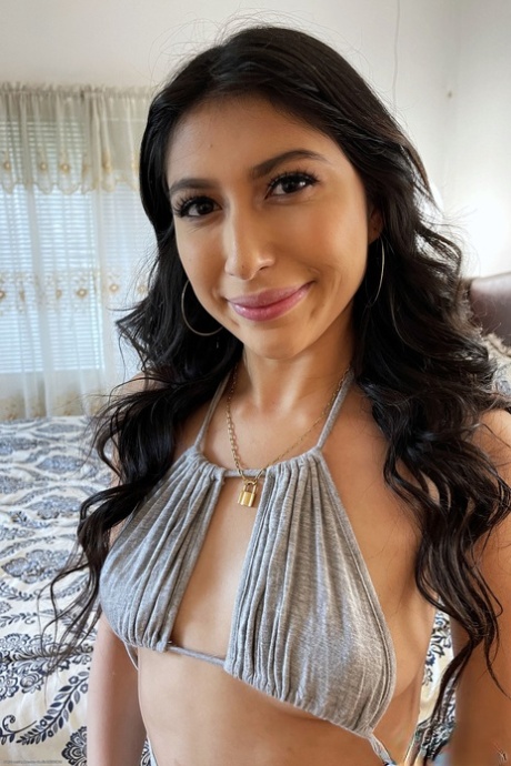 thick juicy pussy lips free xxx archive