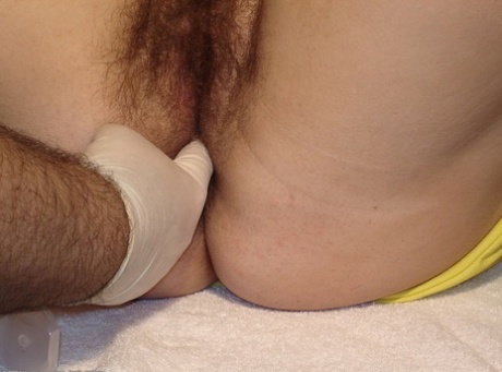 thick light skin mom erotic image