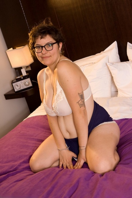 sabrina violet bbw free naked image