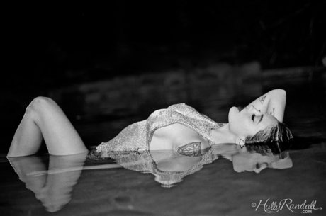 thick baddie solo art nude picture