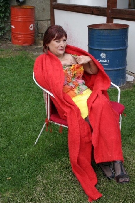 thick mom stuck hot nude img