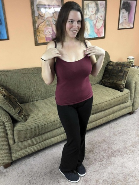 ssbbw pear strong thighs nude picture