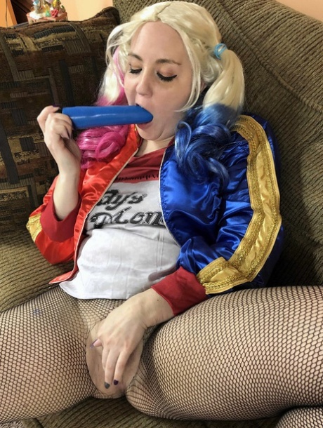 fat mexican masterbate with brush hot sex pictures