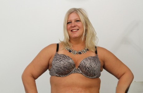 black fat naked picture woman top pic