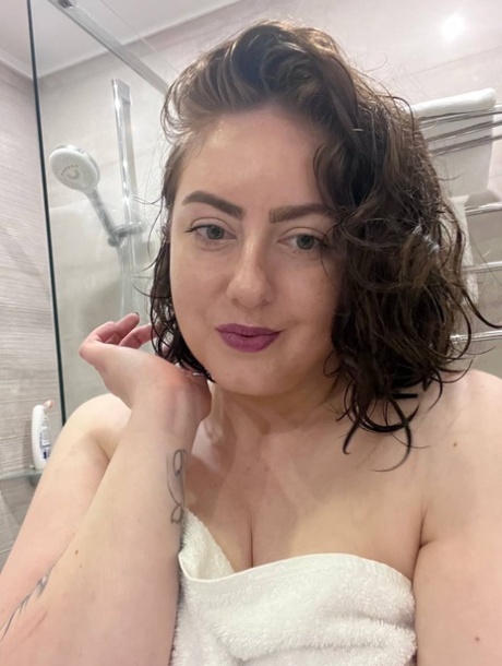 thick sakura cosplay sexy naked img