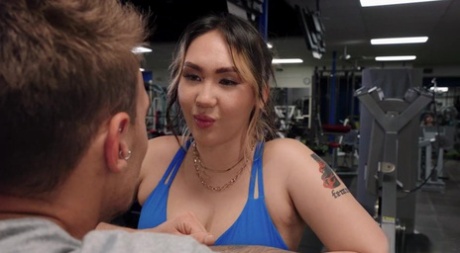 thick booty leggings free porn pic
