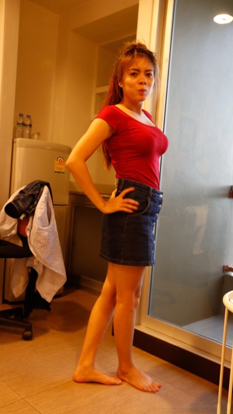 curvy teen shower beautiful images