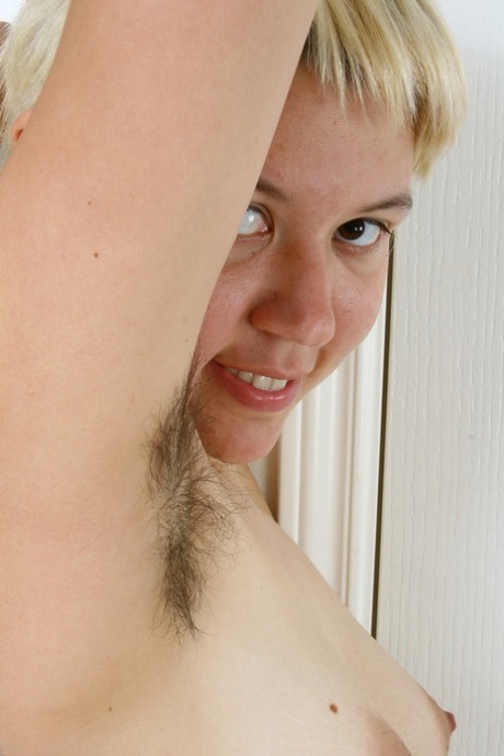 ms thick blowing friend with small dick and uses yoghurt sexy gallery