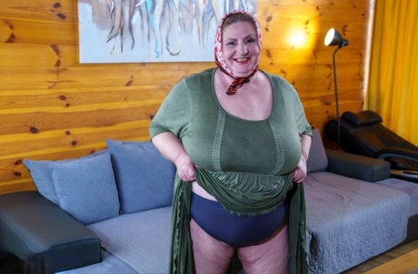 curvy gal pascal porn photos