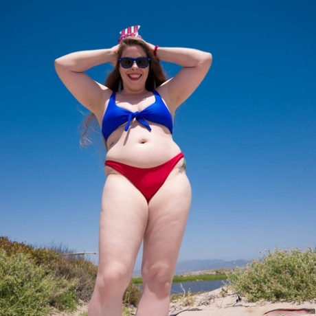 friends thick wife nudes pic