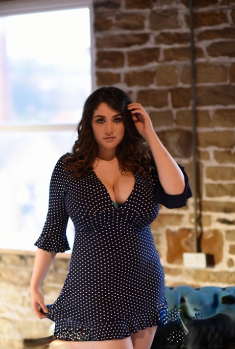 lesbian plumper porn pornographic image