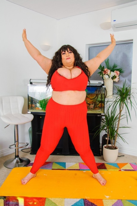 bbw nicole farts beautiful naked photos