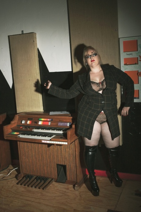chubby girl fuck hard exclusive img