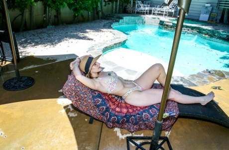 bbw anorei collins handjob art porn galleries
