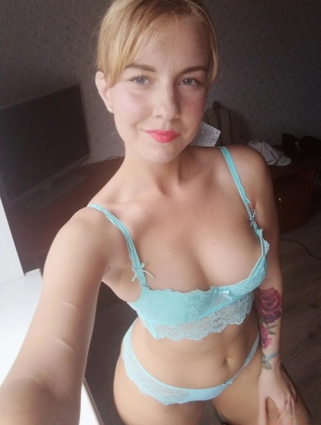 mature chubby neighbor from erotic gallery