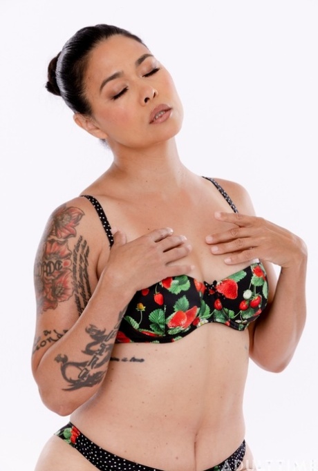 gem amazing bbw art nude pics