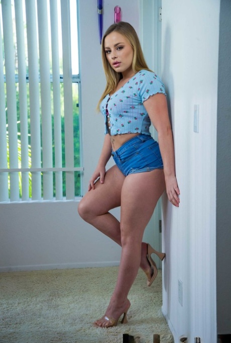 fat women solo masterbation adult image