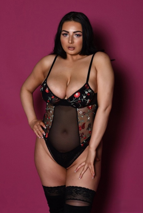 hot curvy ebony bitch suck and fuck adult photo