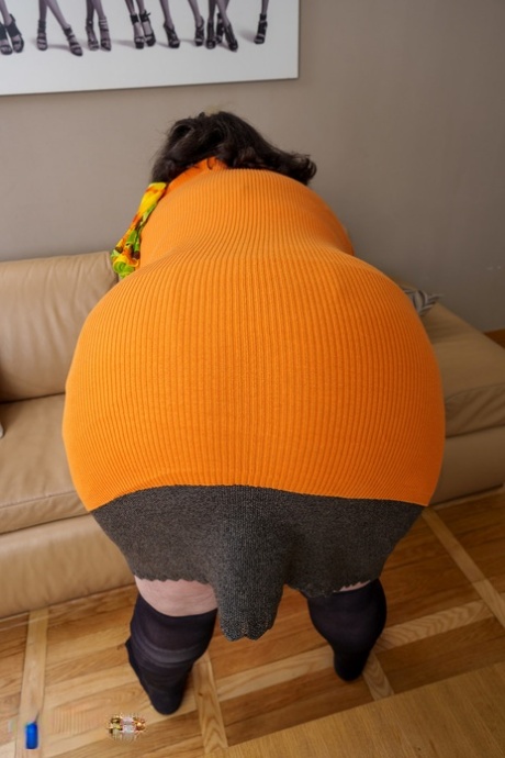thick asian dp top pic