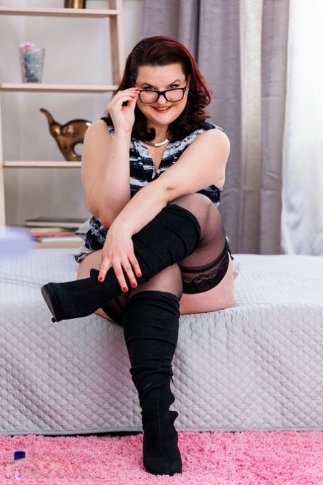 hot thick lady free naked pics