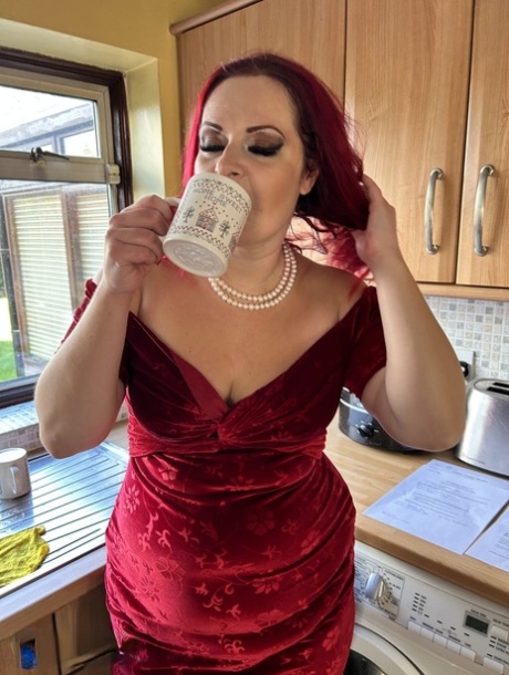 sexy thick solo sexy naked pic
