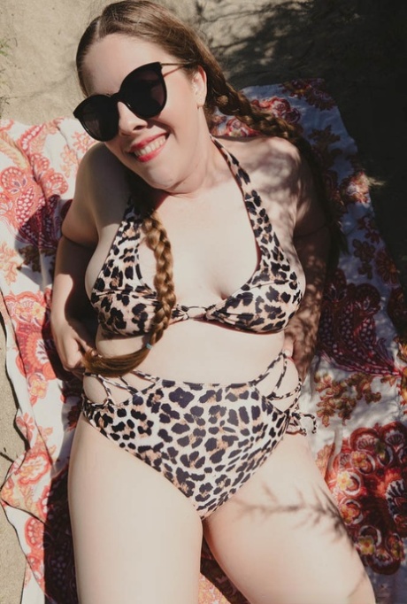 fat ass bitches naked pictures