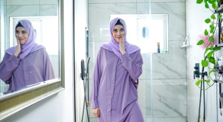 oma hotel herself bbw granny sexy nudes image