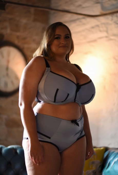 catracha gordibuena curvy beautiful nude archive