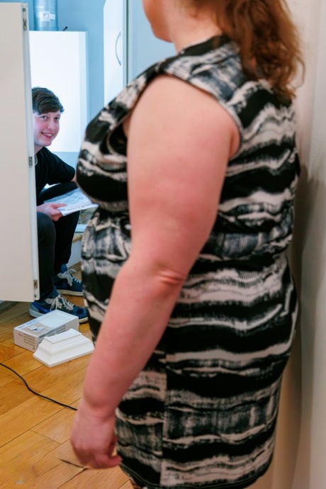 tall women big booty exclusive pics