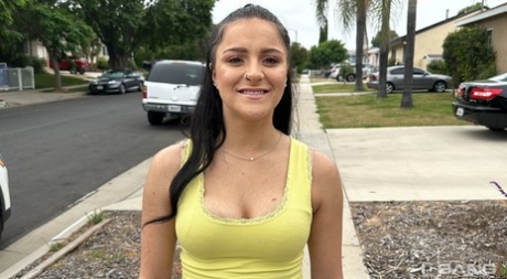 chubby girl wear mini skirt beautiful nude photo