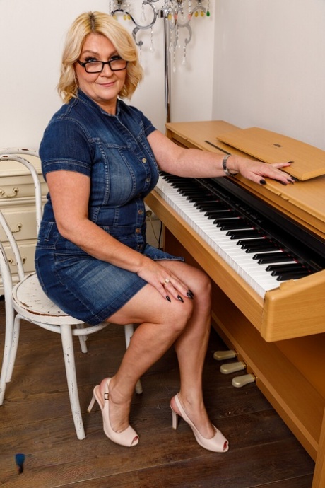 fat lois sexy xxx galleries