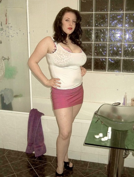 chubby mature teacher compilation porn pictures