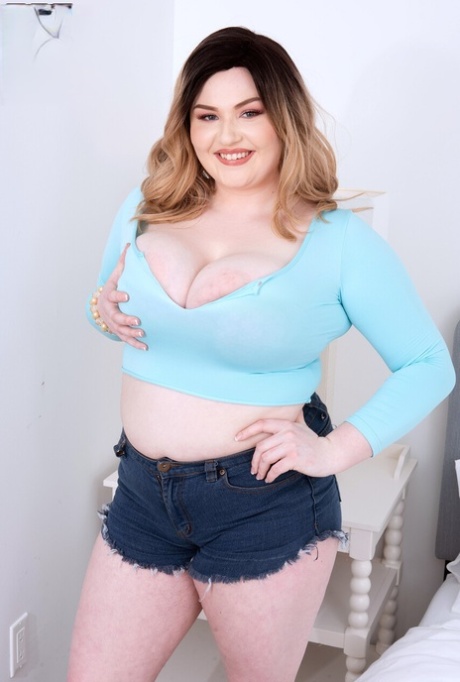 chubby black slut olivia leigh is pussy fucked by a dildo machine beautiful archive