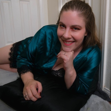 latina bbw wows over an equally big cock free porn pictures